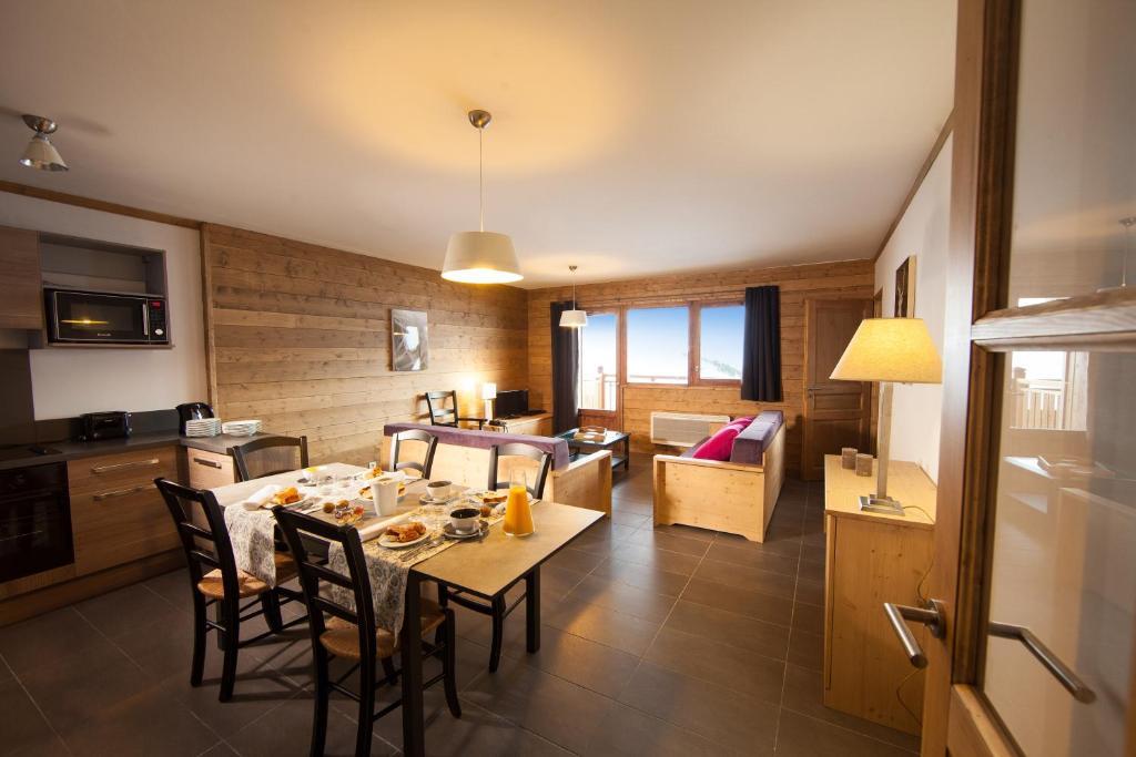 Cgh Residences & Spas Les Chalets Du Soleil Contemporain Saint-Martin-de-Belleville Ruang foto